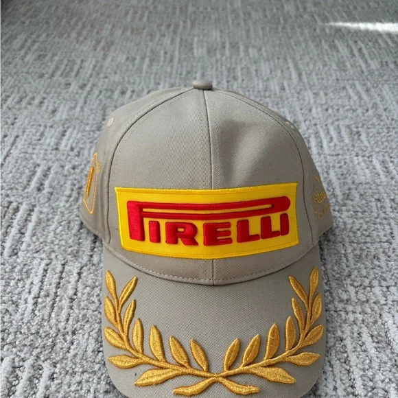 F1 hat - Picture 1 of 4